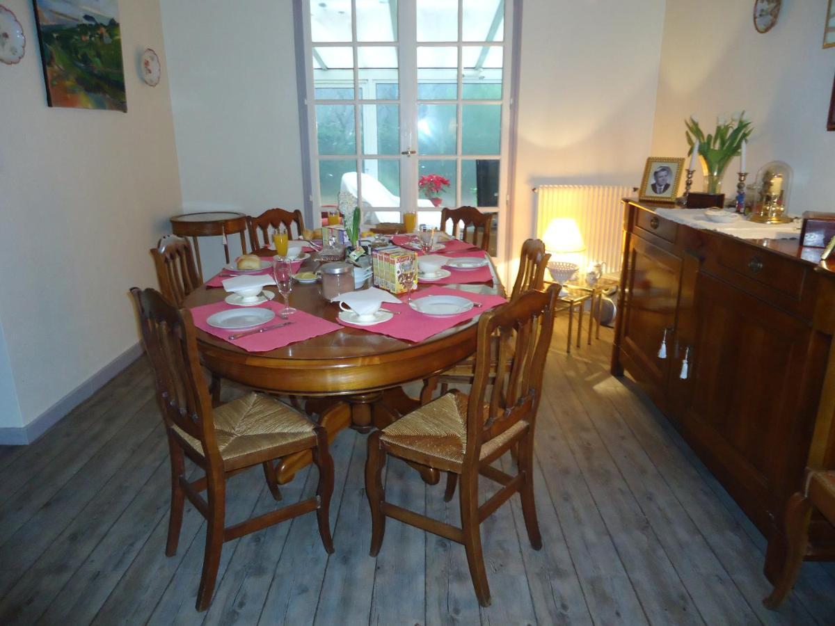 Bed and Breakfast A La Cerisaie Carignan-de-Bordeaux Exterior foto