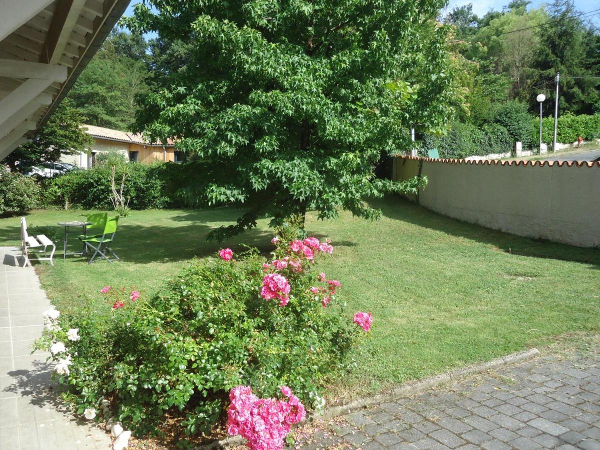 Bed and Breakfast A La Cerisaie Carignan-de-Bordeaux Exterior foto